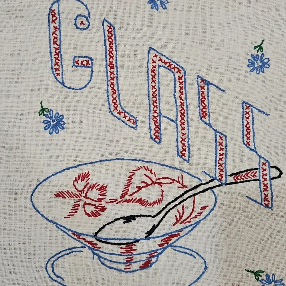 VINTAGE 1940s  GLASS EMBROIDERED RED‎ BLUE TEA TOWEL
